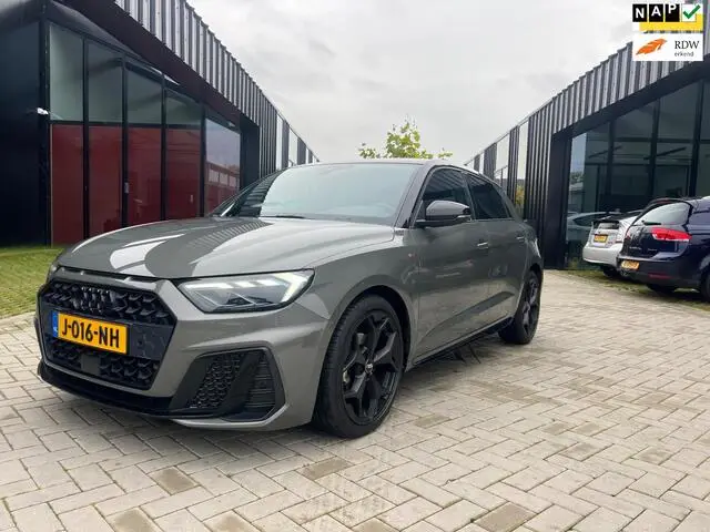 Photo 1 : Audi A1 2019 Petrol