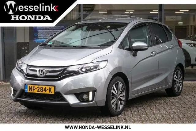 Photo 1 : Honda Jazz 2017 Petrol