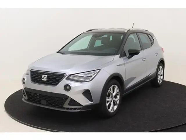 Photo 1 : Seat Arona 2023 Essence