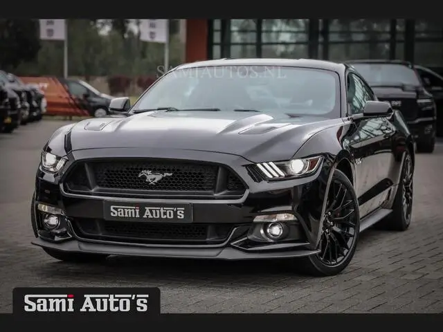 Photo 1 : Ford Mustang 2015 Petrol