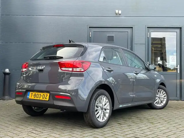 Photo 1 : Kia Rio 2023 Petrol