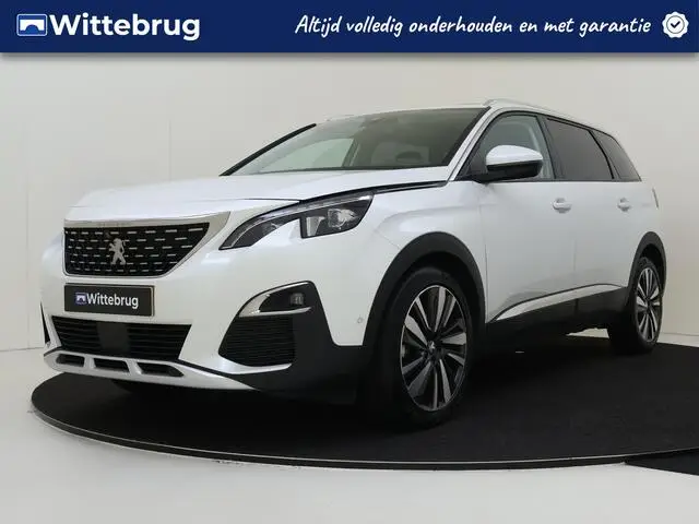 Photo 1 : Peugeot 5008 2020 Essence