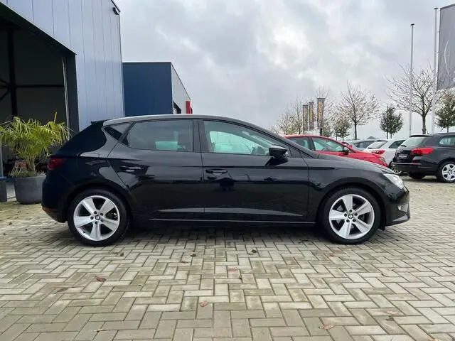 Photo 1 : Seat Leon 2017 Petrol