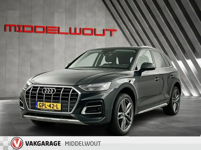 Photo 1 : Audi Q5 2021 Hybrid