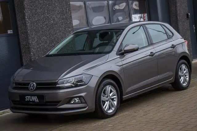 Photo 1 : Volkswagen Polo 2018 Petrol