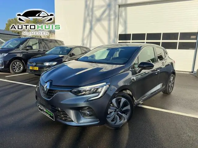 Photo 1 : Renault Clio 2021 Hybrid