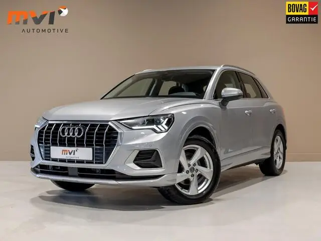 Photo 1 : Audi Q3 2019 Petrol