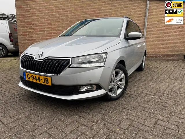 Photo 1 : Skoda Fabia 2019 Petrol