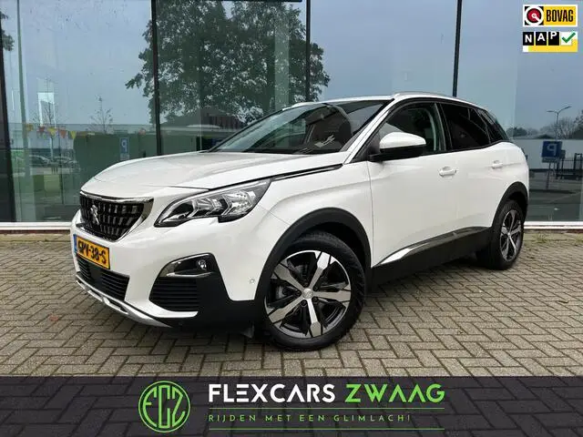 Photo 1 : Peugeot 3008 2019 Essence