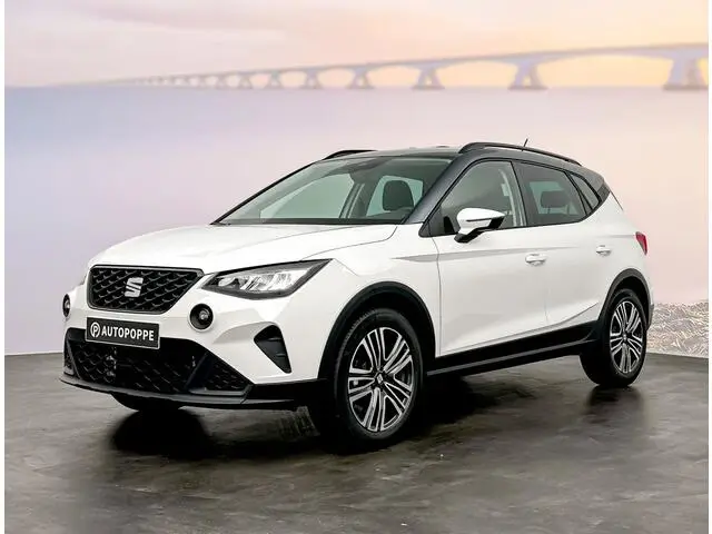 Photo 1 : Seat Arona 2024 Petrol