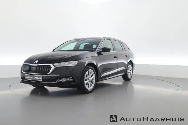 Photo 1 : Skoda Octavia 2024 Petrol