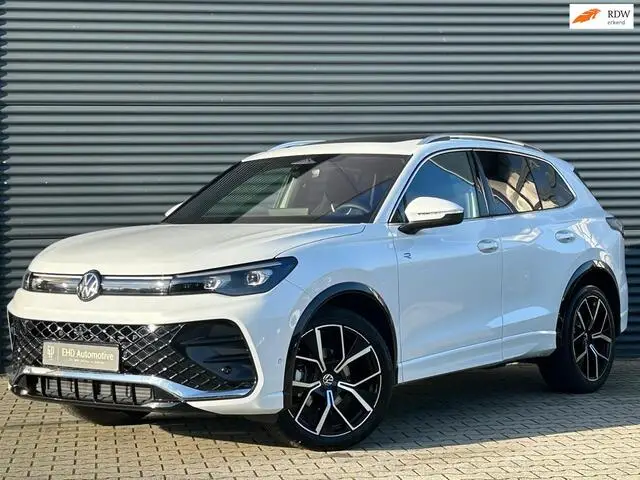 Photo 1 : Volkswagen Tiguan 2024 Essence