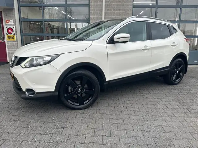 Photo 1 : Nissan Qashqai 2016 Petrol