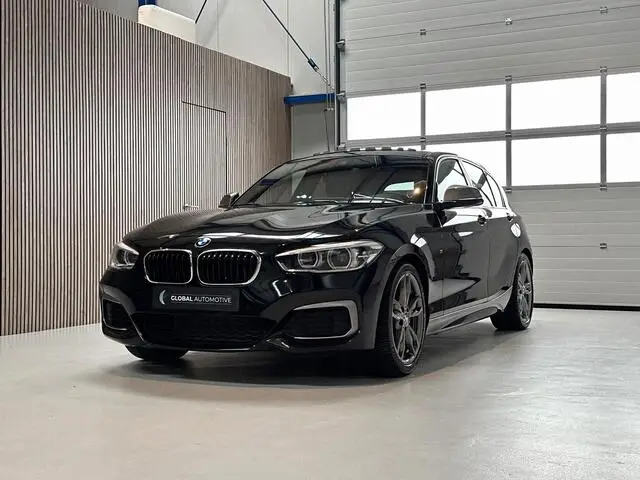 Photo 1 : Bmw Serie 1 2017 Petrol