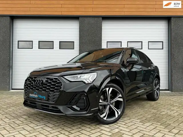 Photo 1 : Audi Q3 2019 Petrol