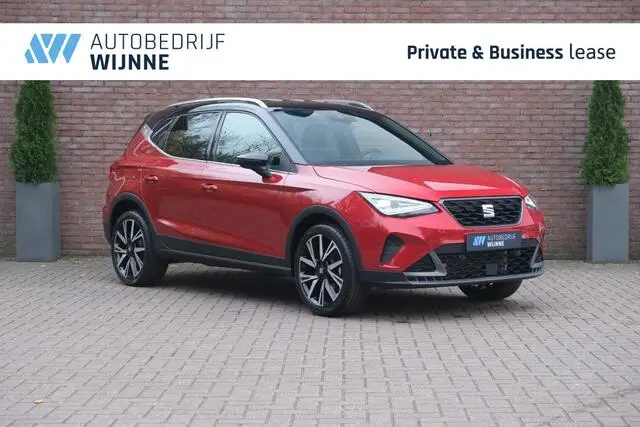 Photo 1 : Seat Arona 2023 Petrol