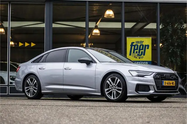 Photo 1 : Audi A6 2024 Hybrid