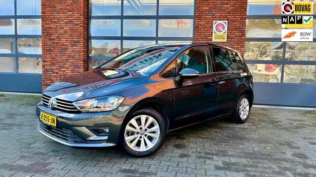 Photo 1 : Volkswagen Golf 2017 Petrol