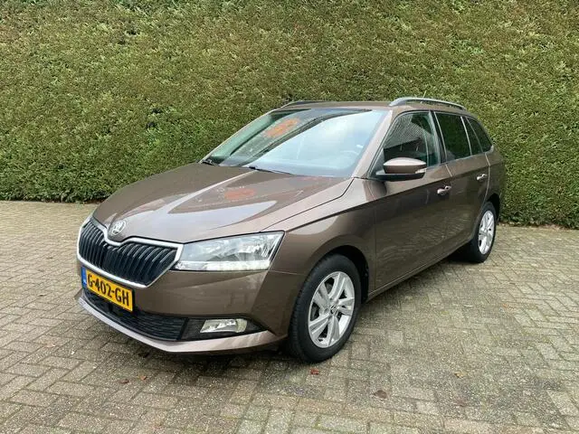 Photo 1 : Skoda Fabia 2019 Essence