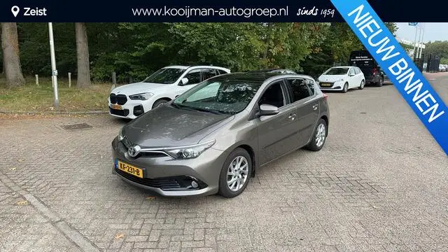 Photo 1 : Toyota Auris 2016 Petrol