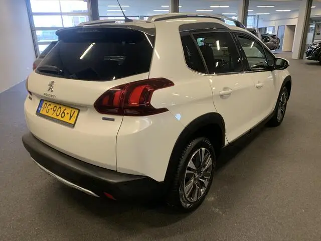 Photo 1 : Peugeot 2008 2017 Petrol