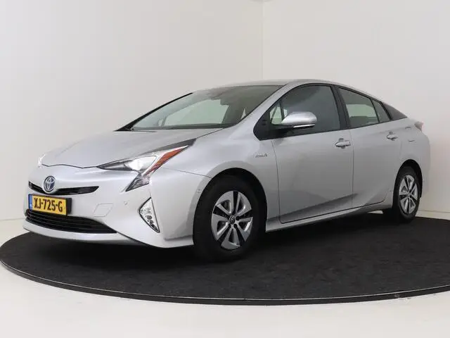 Photo 1 : Toyota Prius 2019 Hybride