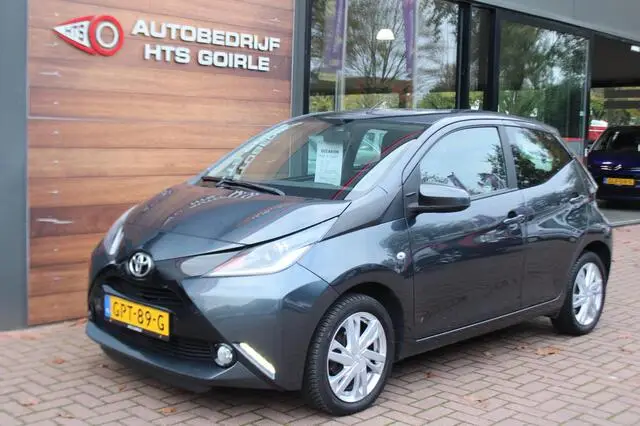 Photo 1 : Toyota Aygo 2017 Essence