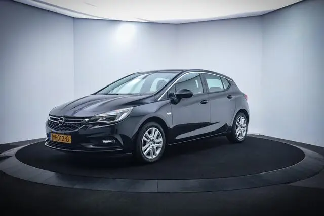 Photo 1 : Opel Astra 2017 Essence