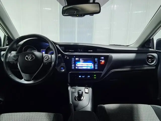 Photo 1 : Toyota Auris 2018 Hybride