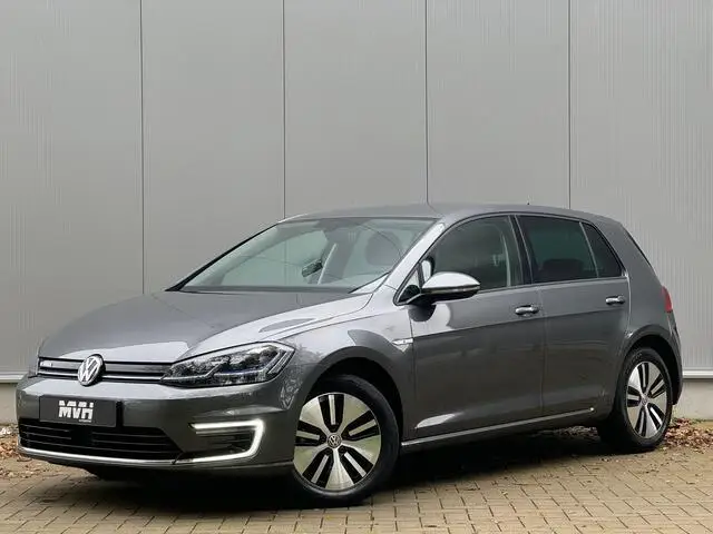 Photo 1 : Volkswagen Golf 2020 Électrique