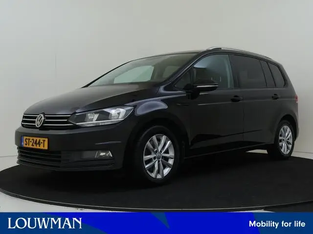 Photo 1 : Volkswagen Touran 2018 Essence