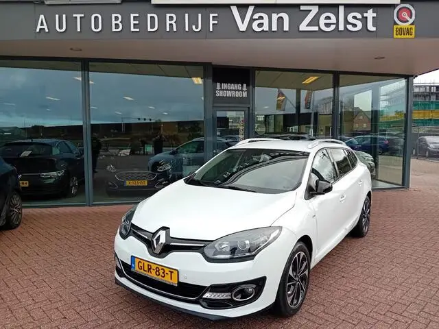 Photo 1 : Renault Megane 2015 Essence