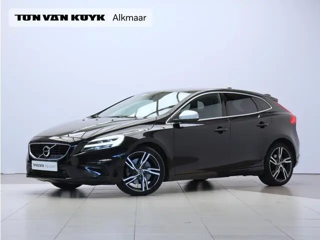 Photo 1 : Volvo V40 2020 Petrol