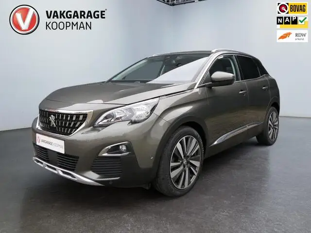 Photo 1 : Peugeot 3008 2020 Petrol