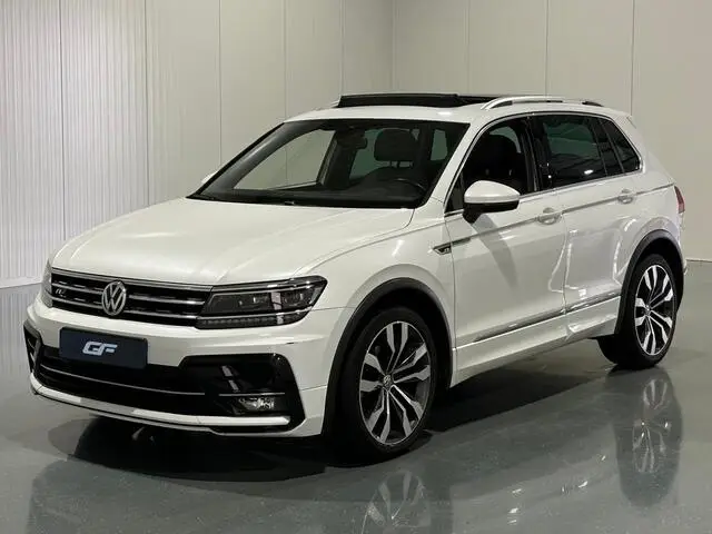 Photo 1 : Volkswagen Tiguan 2019 Essence