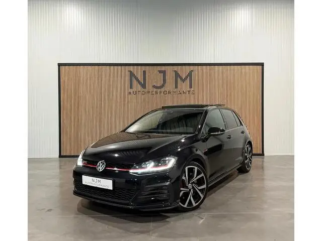 Photo 1 : Volkswagen Golf 2019 Essence