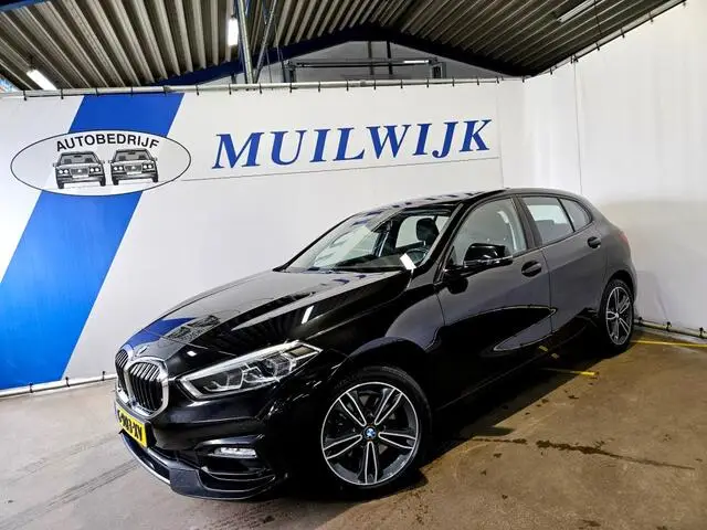 Photo 1 : Bmw Serie 1 2019 Petrol