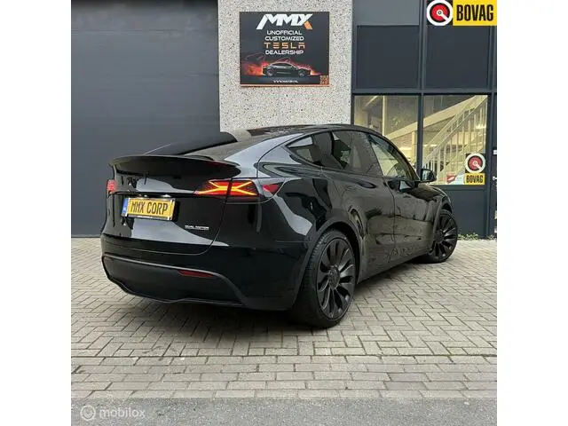 Photo 1 : Tesla Model Y 2022 Electric