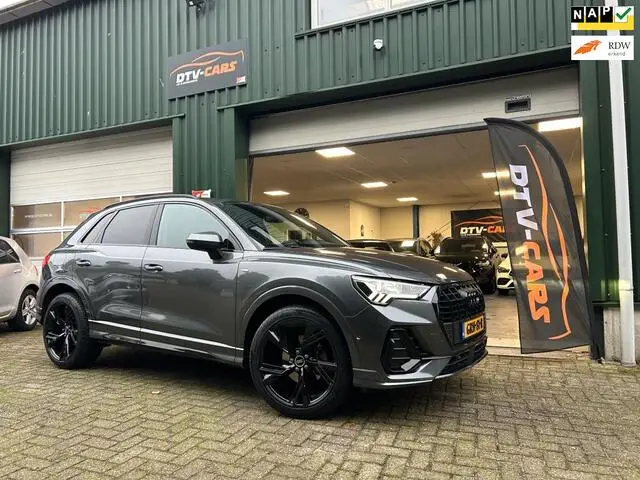 Photo 1 : Audi Q3 2019 Hybride