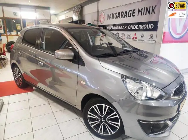 Photo 1 : Mitsubishi Space Star 2018 Petrol