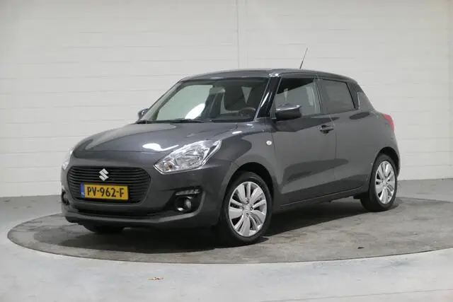 Photo 1 : Suzuki Swift 2017 Petrol