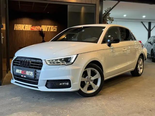 Photo 1 : Audi A1 2017 Essence