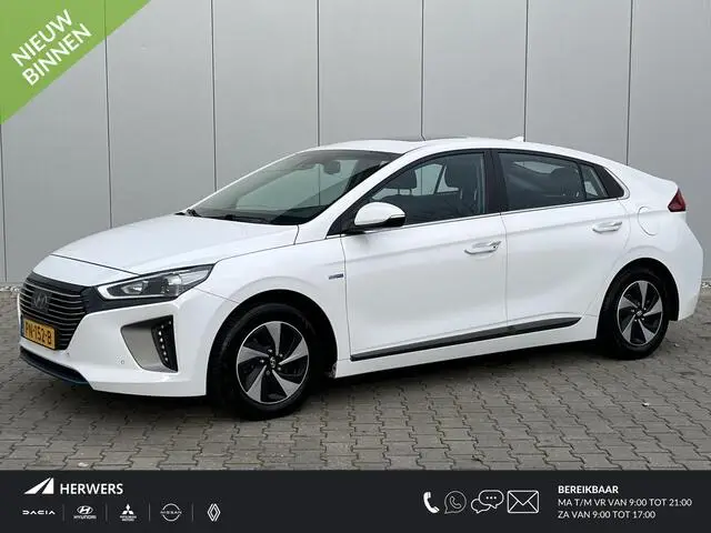 Photo 1 : Hyundai Ioniq 2017 Hybrid