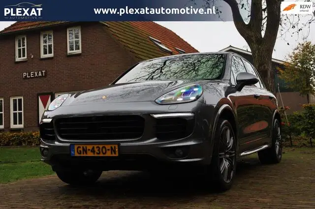 Photo 1 : Porsche Cayenne 2015 Hybrid