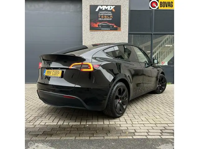 Photo 1 : Tesla Model Y 2023 Electric