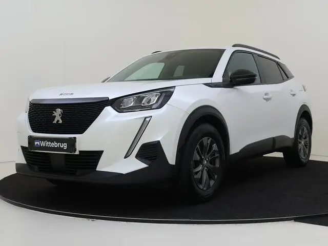 Photo 1 : Peugeot 2008 2023 Essence