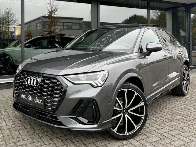 Photo 1 : Audi Q3 2020 Essence