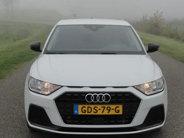 Photo 1 : Audi A1 2021 Essence