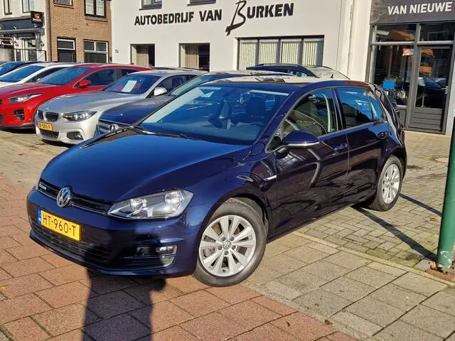 Photo 1 : Volkswagen Golf 2016 Petrol