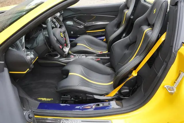 Photo 1 : Ferrari 488 2021 Essence